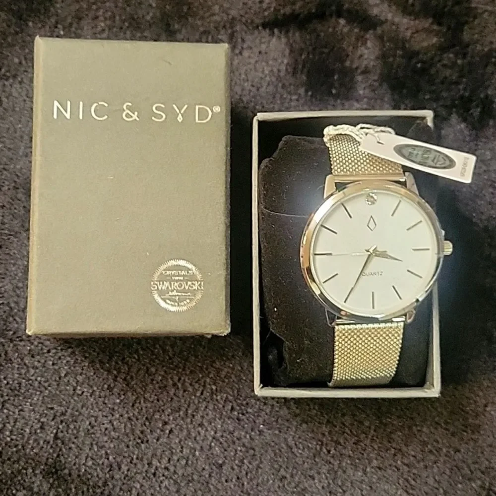 NWT Nic & Syd Large Silver Watch